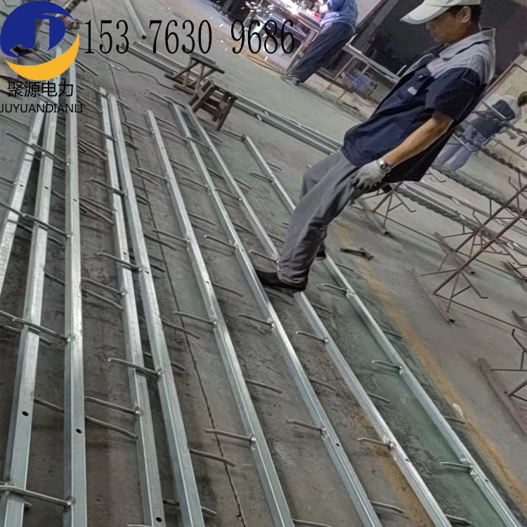 水泥杆爬梯定制 钢管杆用爬梯定制 热镀锌电力攀登金具  角钢爬梯  热镀锌爬梯