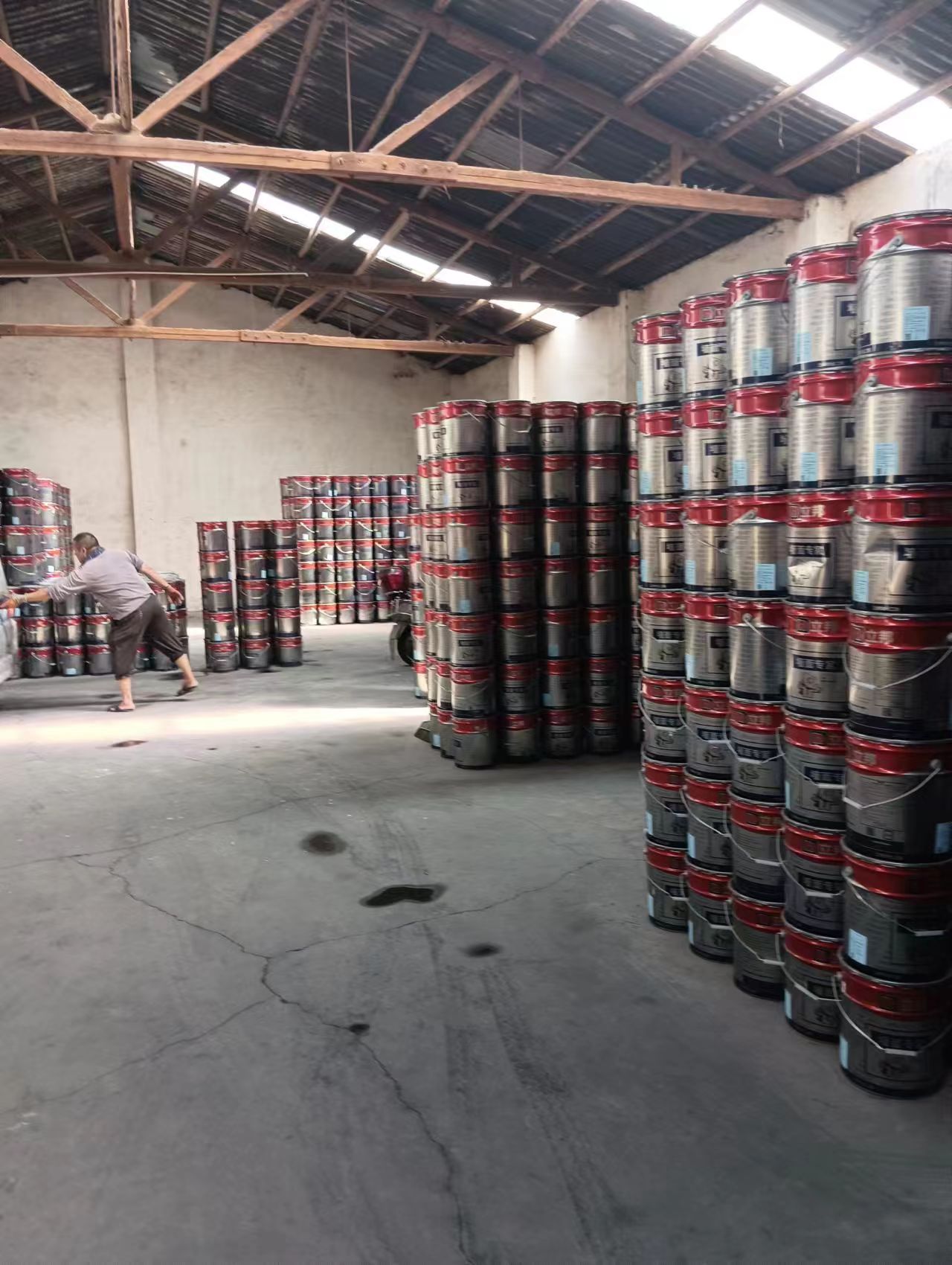 赤水市立邦涂料内墙工程漆金属氟碳漆厂家批发