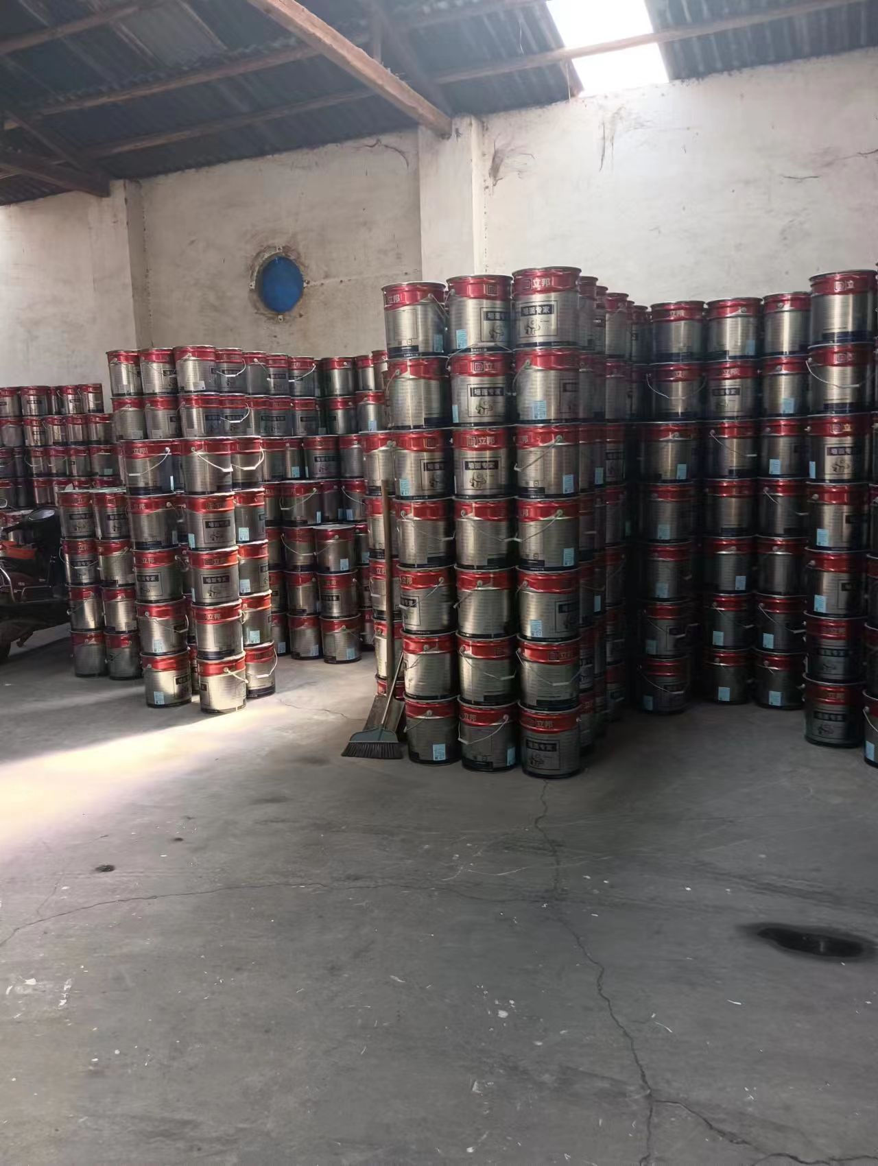 兴仁市立邦涂料真石漆内墙无机涂料总代理