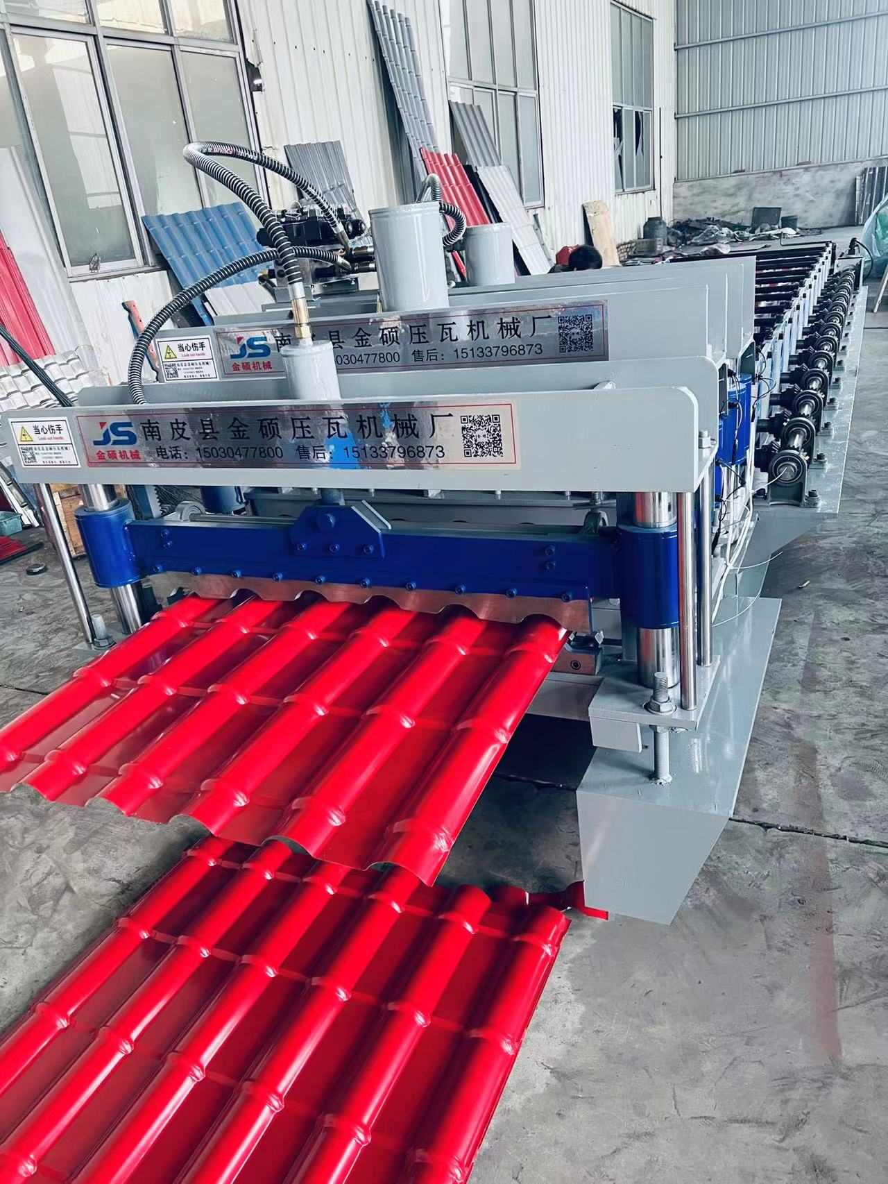 钢树脂压瓦机 金硕 800仿树脂瓦设备 全自动树脂瓦机器  仿树脂压瓦机  800树脂压瓦机  橡塑板仿树脂压瓦设备