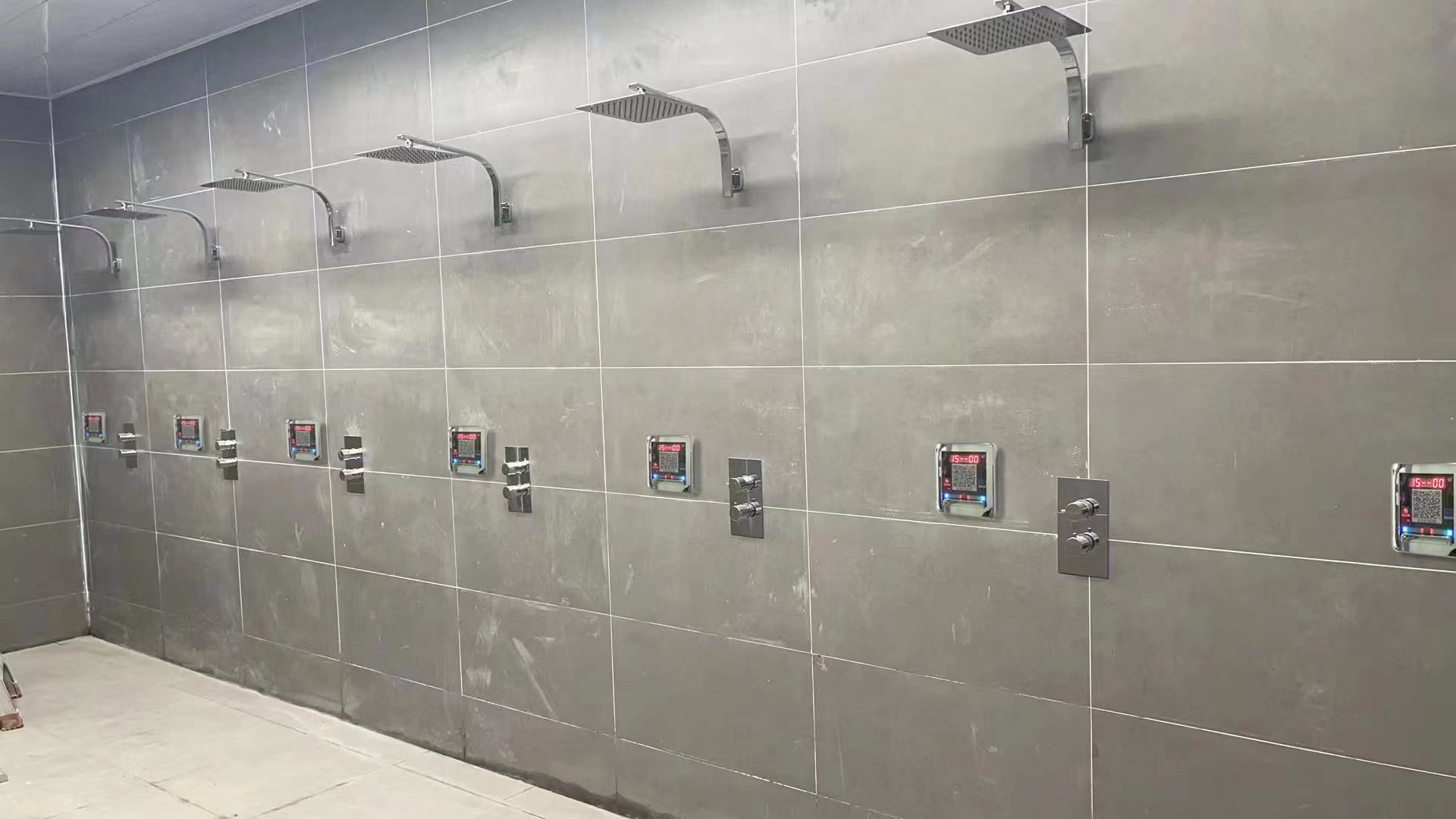 学校 健身房 厂房 农场手机扫码洗澡淋浴节水控制器  扫码淋浴洗澡控制器