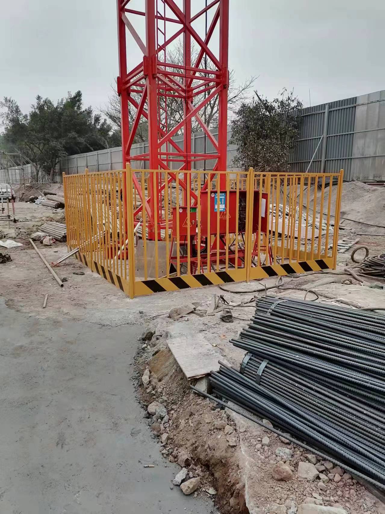 拼装式塔吊围栏建筑工地塔吊防护栏组装式施工塔吊护栏