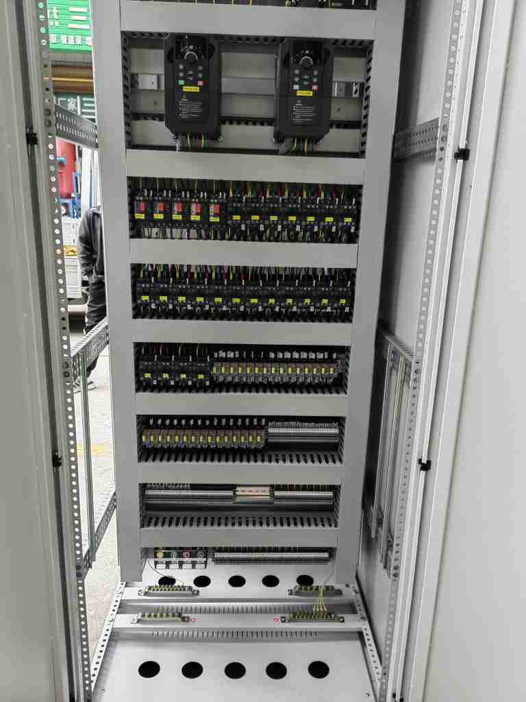 郑州西门子PLC可编程控制柜ABBPLC可编程控制柜配电柜  plc  变频器