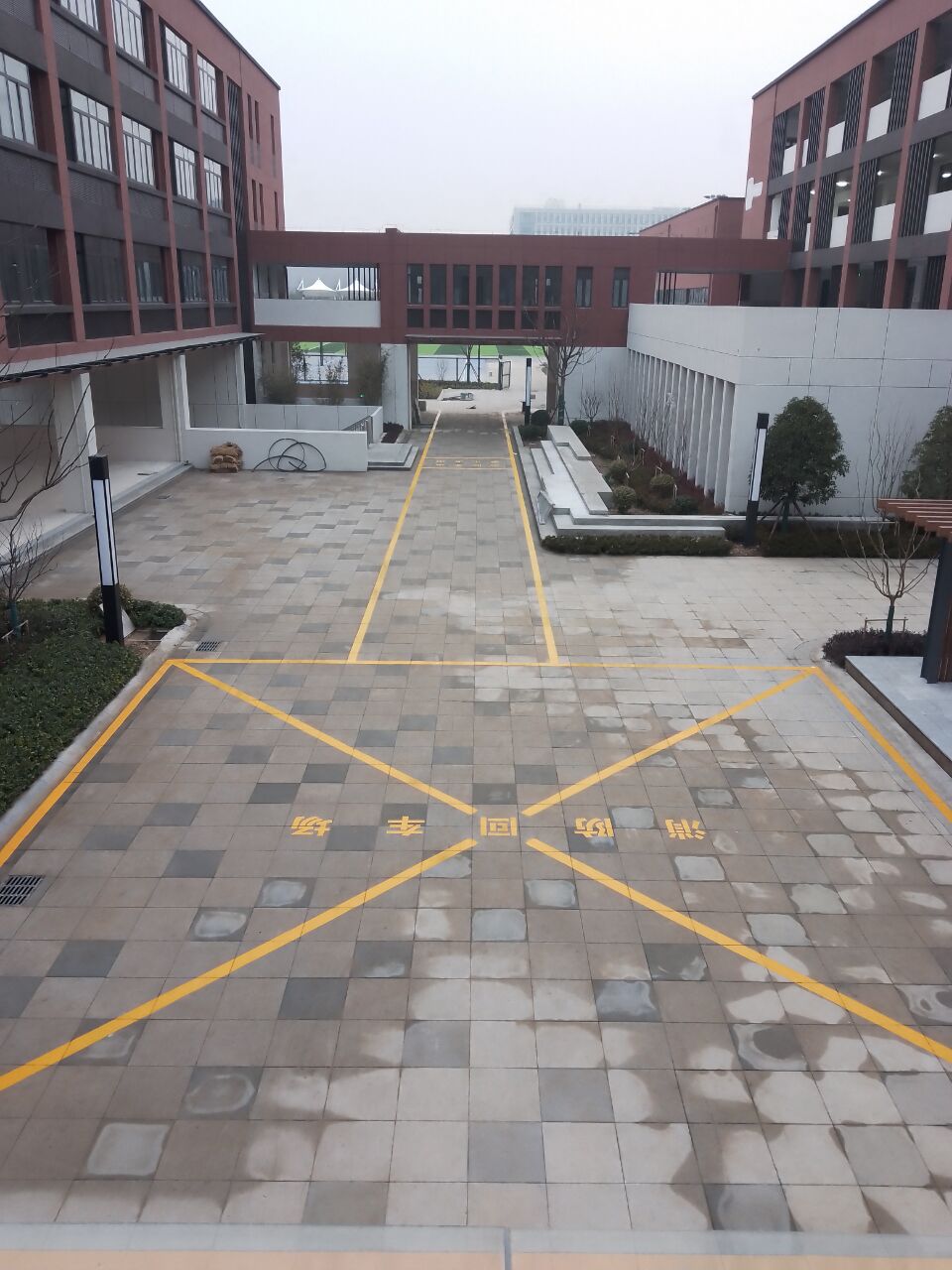 南京达尊交通工程公司-南京道路划线-消防回车场划线  南京消防通道划线  南京消防回车场划线