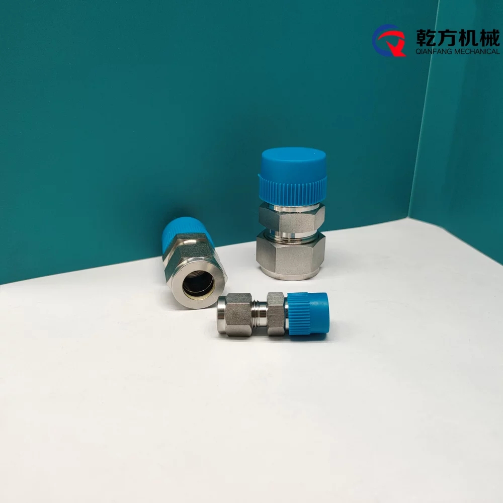 订做310S/2520/C22材质卡套接头，卡套弯头，三通  卡套直通  卡套三通