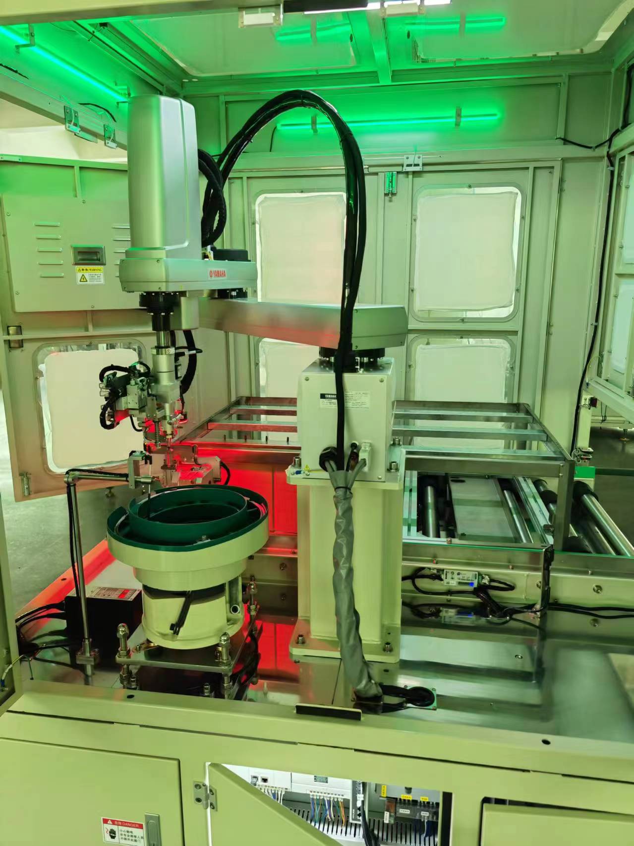 锂电设备 机器人插拔钉机 钢珠封口机 锂电池包膜机