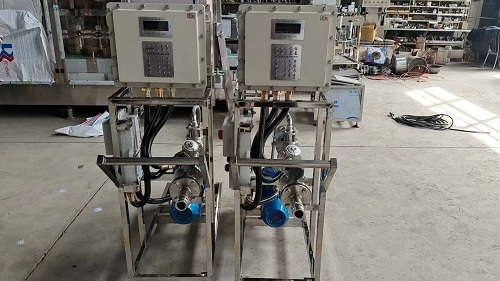易燃液体灌装机化工液体灌装设备  防爆易燃液体灌装机  DMF灌装机  DMAC灌装机