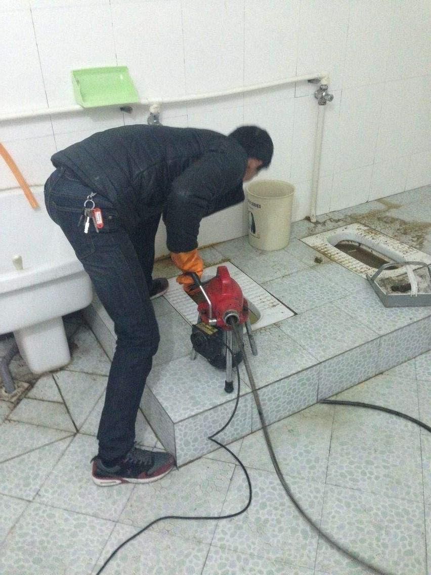 大同平城区管道疏通电话疏通下水主管道疏通阴沟  平城区疏通主管道  平城区疏通阴沟