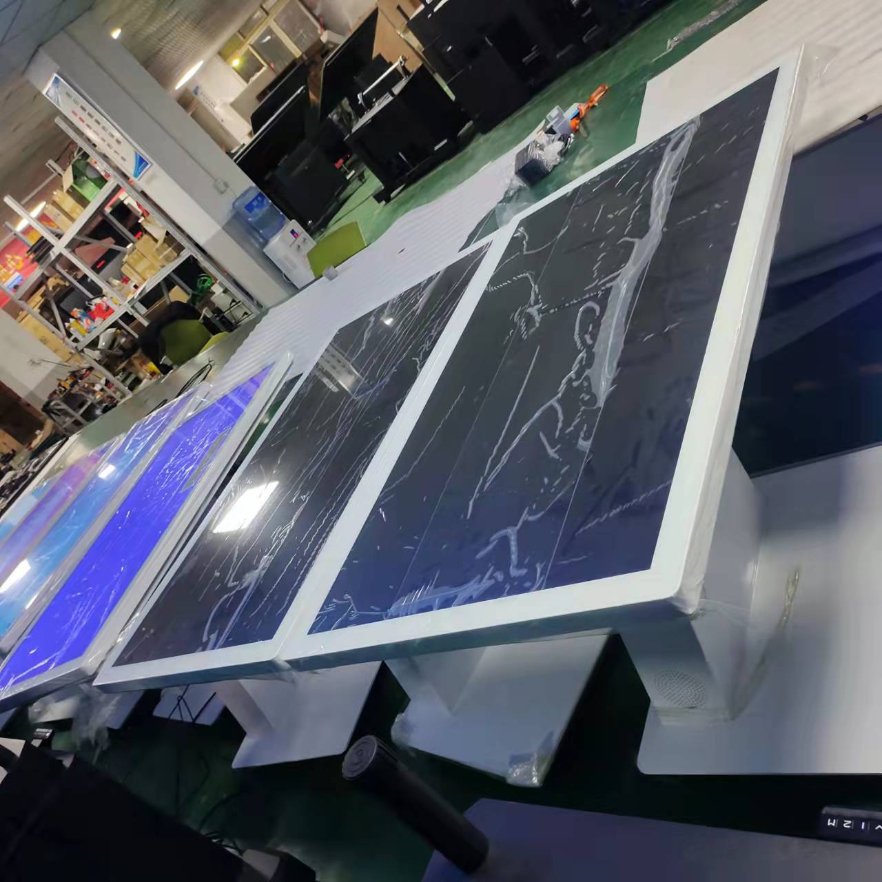 智能触摸屏茶几一体机电容多点游戏互动自助查询展示桌  电容多点游戏桌