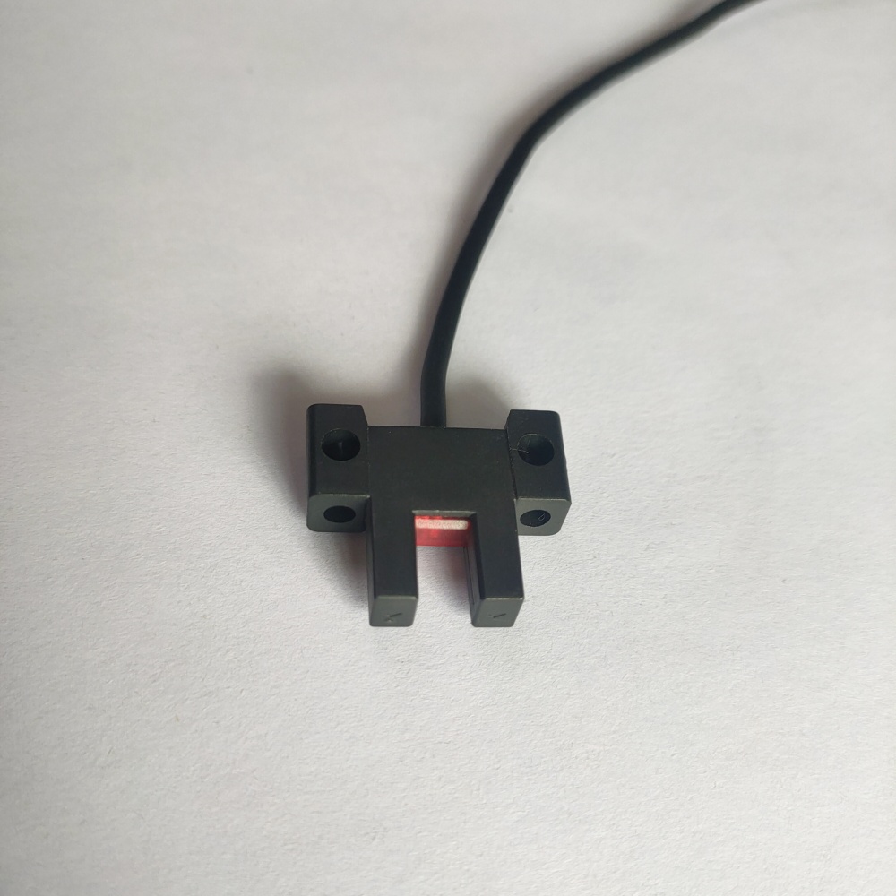 英伟通光电传感器KE5自动化机械设备光电开关5mm  传感器工厂  光电传感器工厂