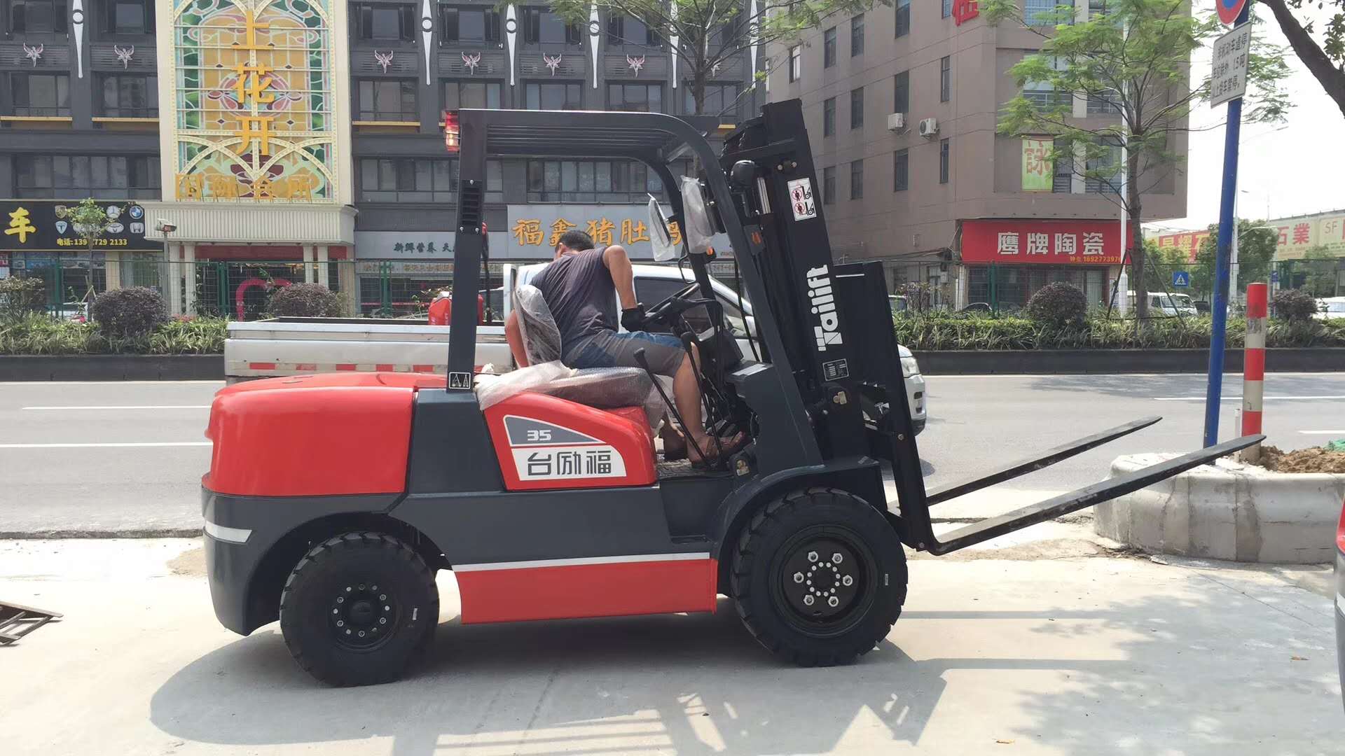 四会叉车租赁，杭州叉车租赁，合力叉车租赁  油车年租  叉车短租