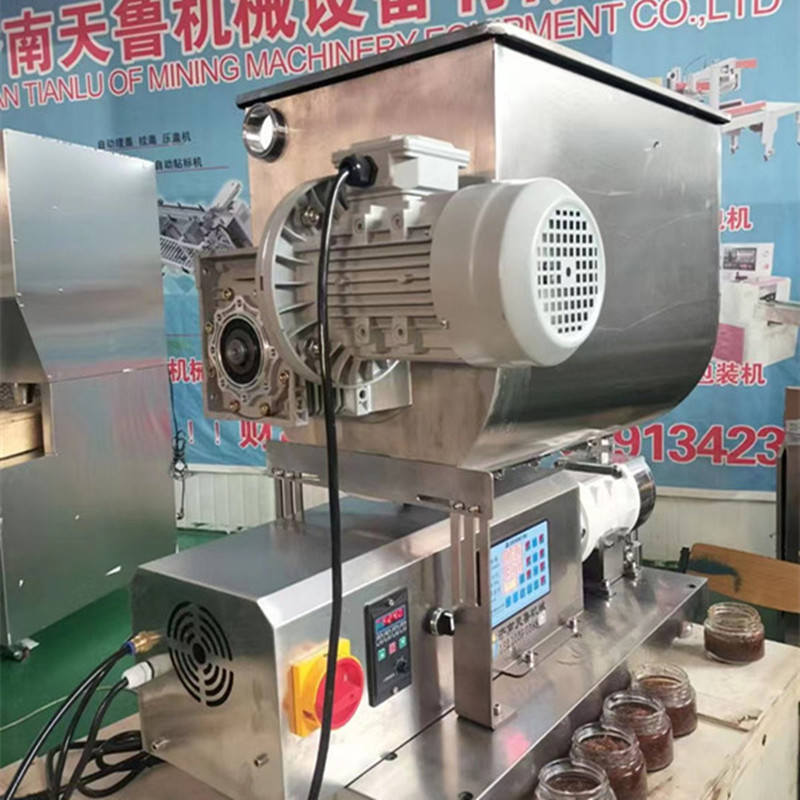 天鲁麻辣香锅酱灌装机 济南半自动酱料灌装机