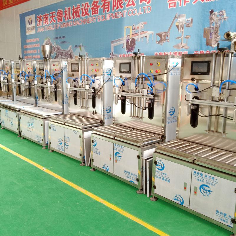 济南液体定量灌装机 天鲁米醋味极鲜灌装机  米醋灌装机
