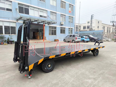 6吨带爬梯移动平板拖车  平析拖车  牵引平板拖车  平板拖车厂家