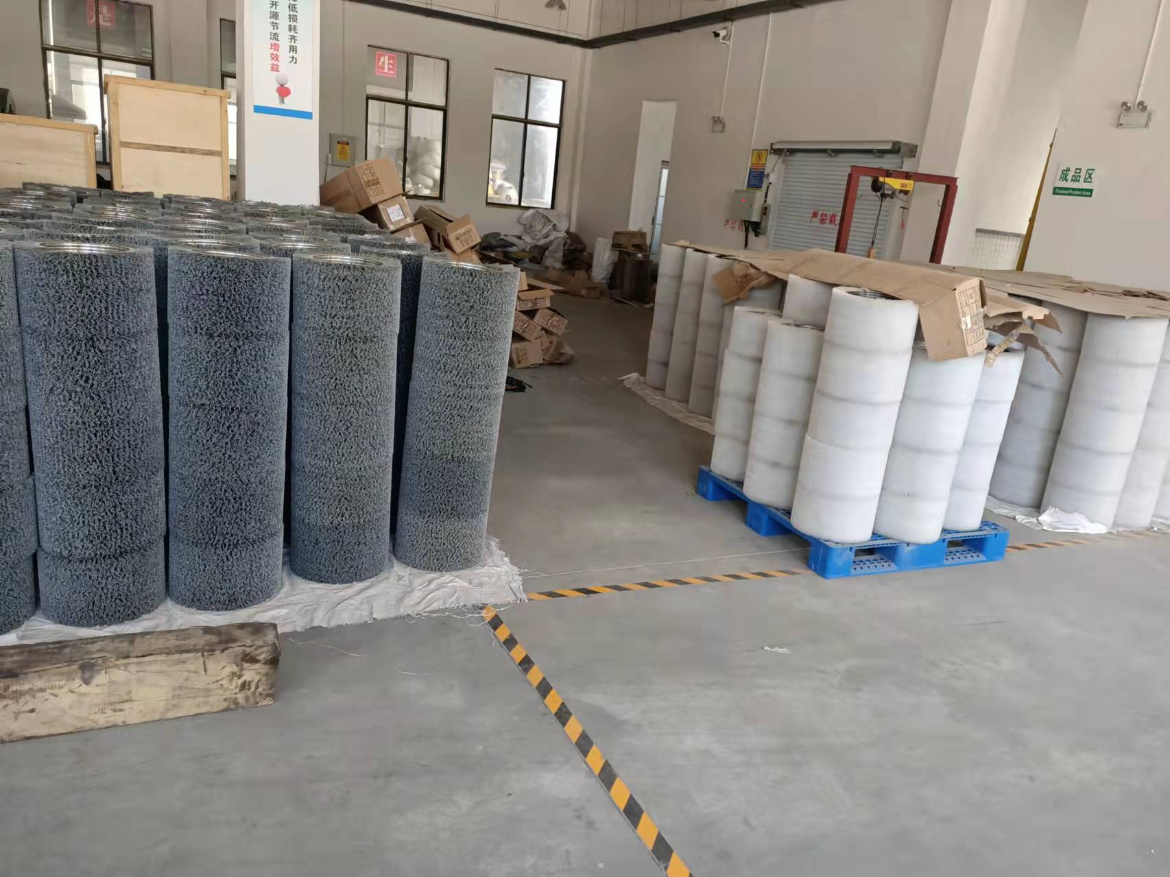 双钢带尼龙丝弹簧刷辊 镀锌板铝板铜带清洗毛刷辊  双钢带内焊接毛刷辊  双钢带清洗毛刷辊