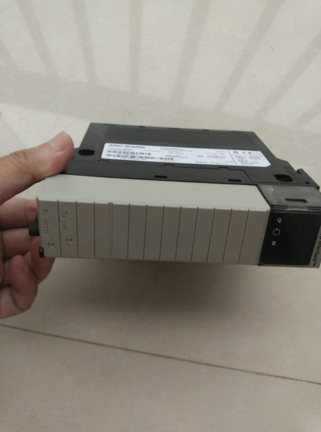 模块IC200MDL740D  控制器  电子模块