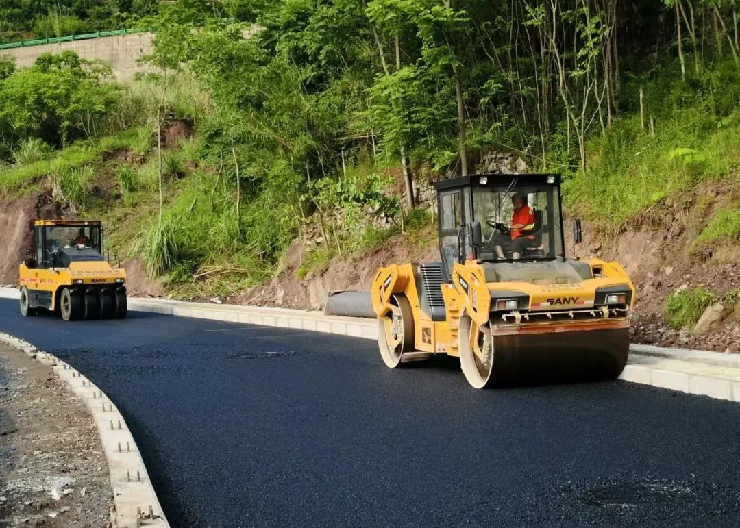 重庆厂区小区学校小面积沥青路面修补 重庆沥青路面公司  小面积沥青施工  小区厂区沥青施工