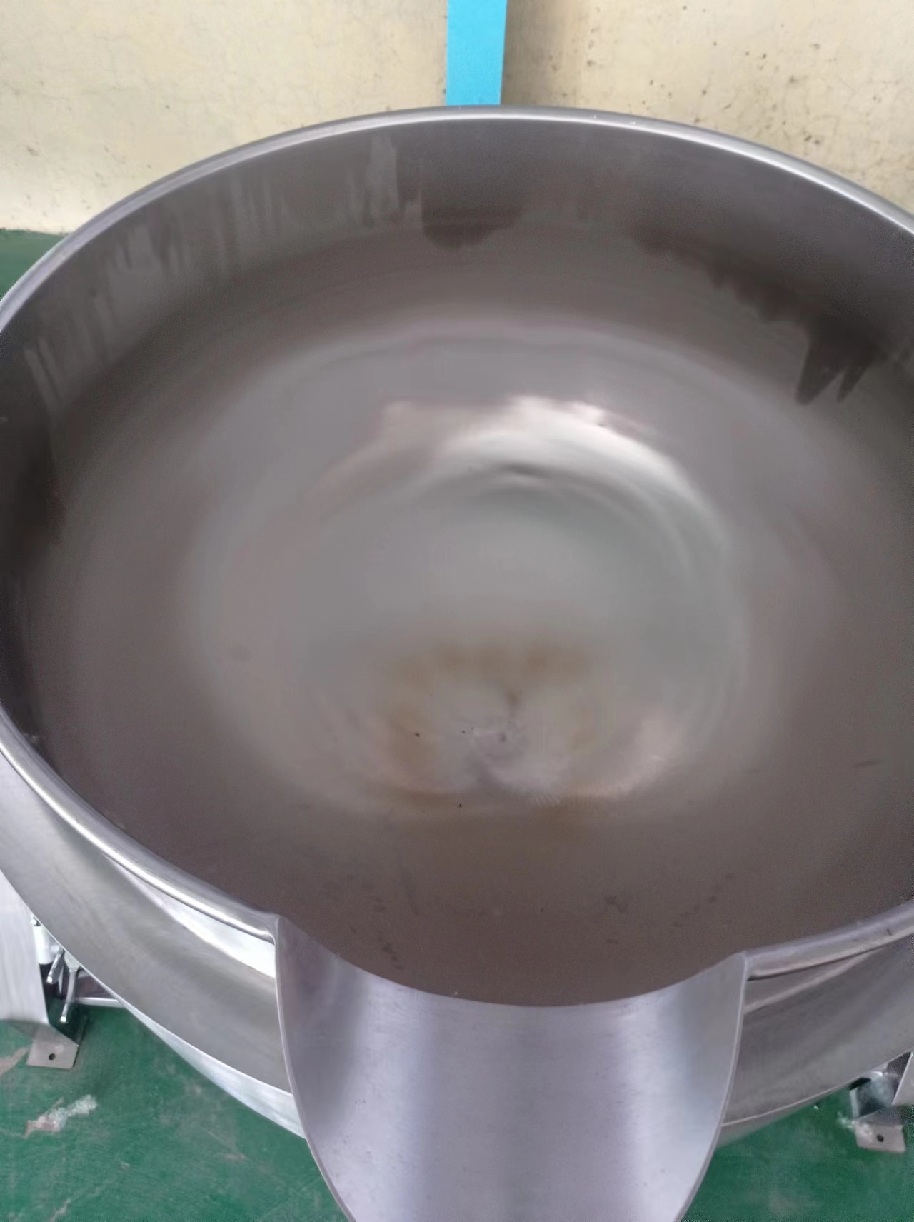 夹层锅  受热面积大  加热均匀  操作方便