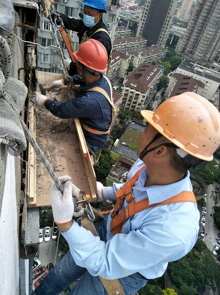 上海蜘蛛人吊绳服务 高空外墙维修 排险 清洗 打胶