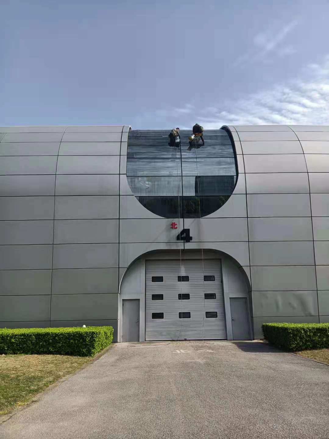 上海建筑顶棚钢结构钢架清洗安装拆除维修  高空  蜘蛛人