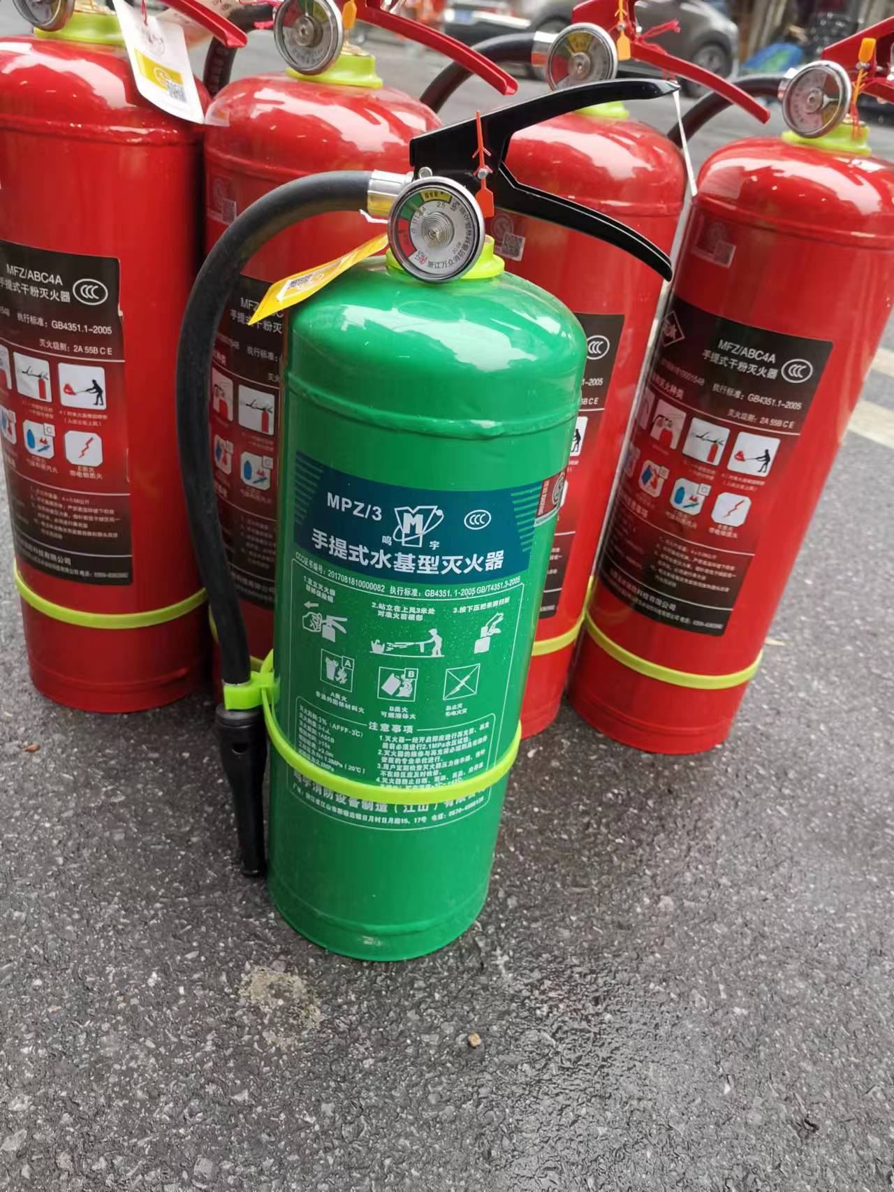 长沙月亮岛灭火器维修年检灭火器加粉市内可上门取送  消防器材