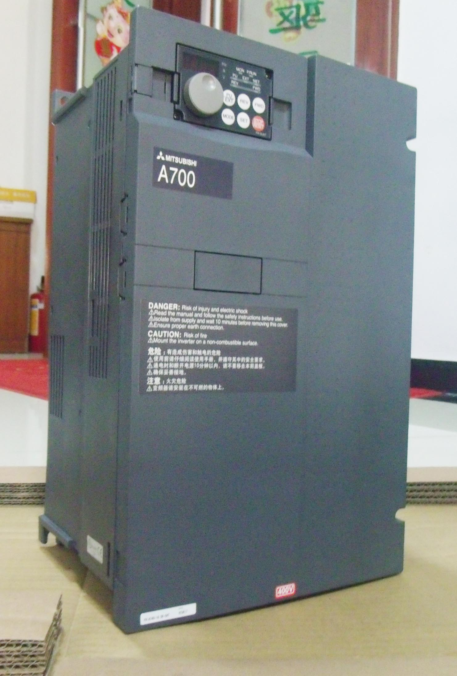 三菱变频器FR-A840-00250-2-60  触摸屏  三菱控制器