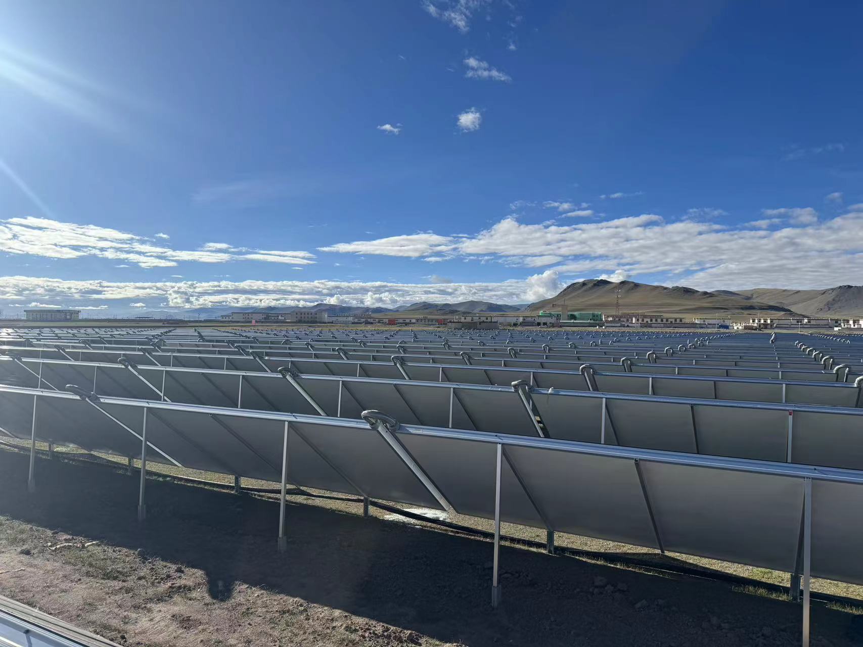 那曲市平板太阳能集热器工作原理  太阳能供暖  平板太阳能热水器  真空管太阳能