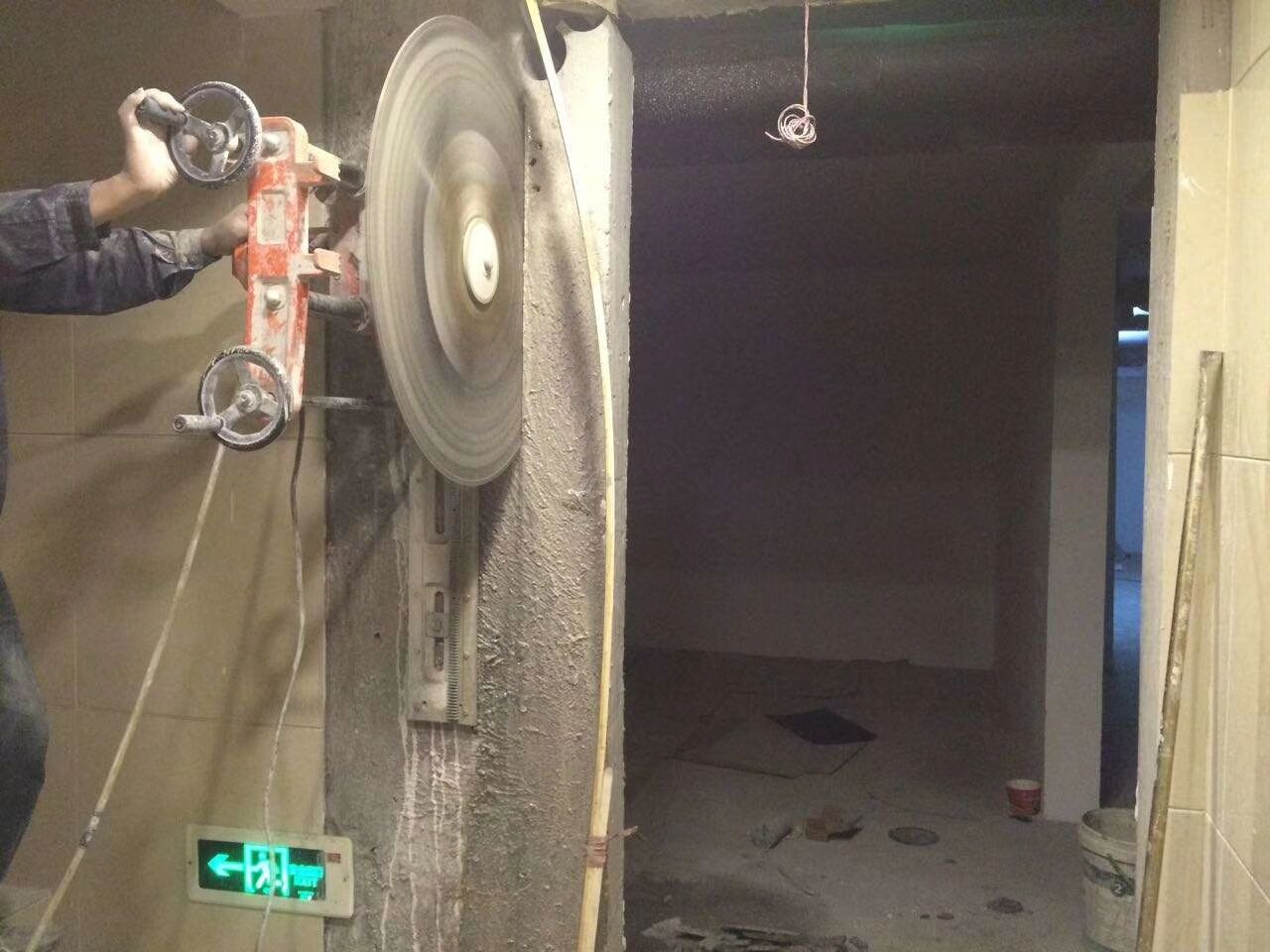 建筑拆除墙锯 800mm墙壁切墙机 钢筋混凝土墙壁切割机  大型电动墙锯