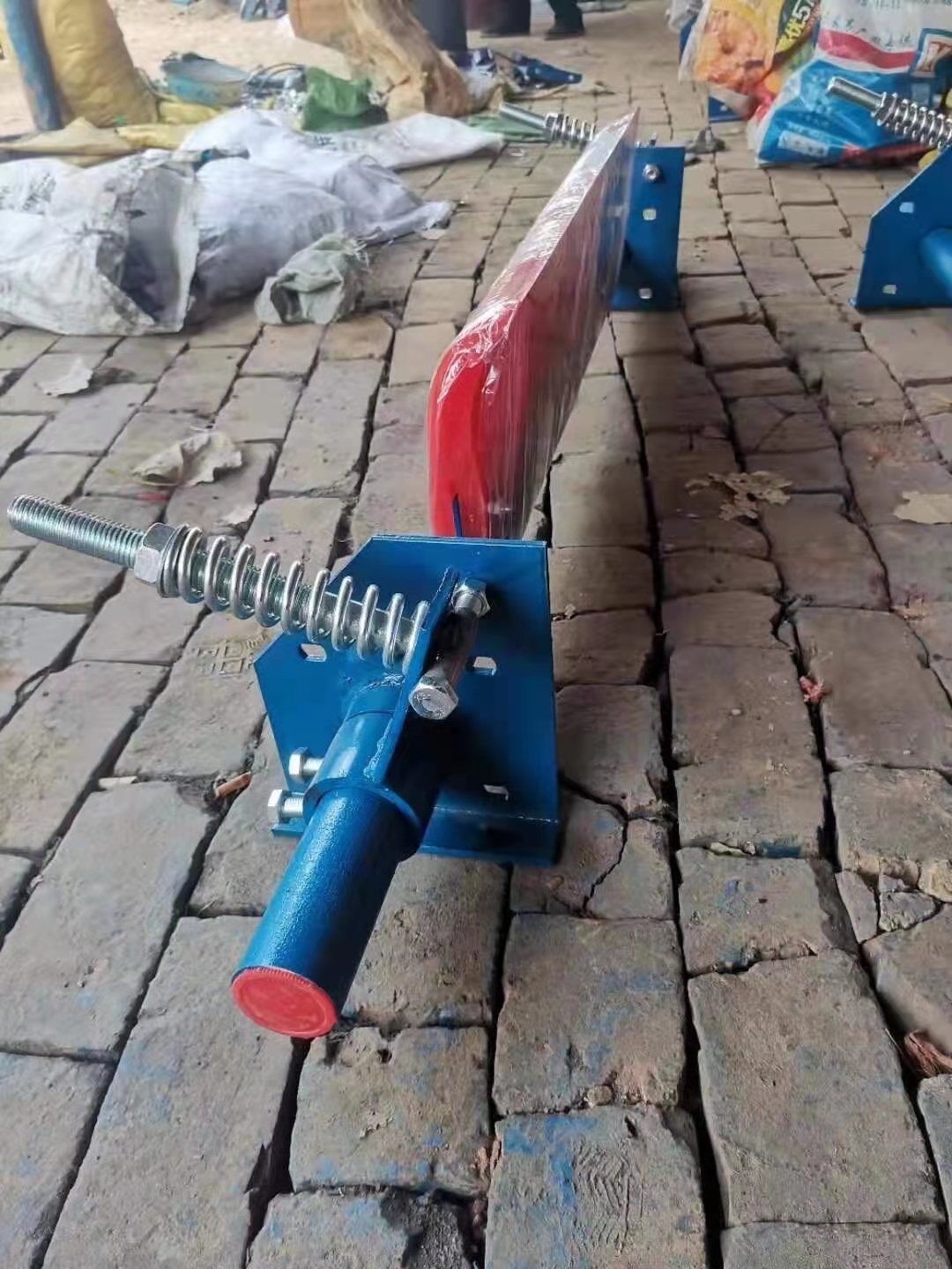毛刷清扫器 皮带输送机清扫器 无动力毛刷清扫器  防爆电动滚刷清扫器