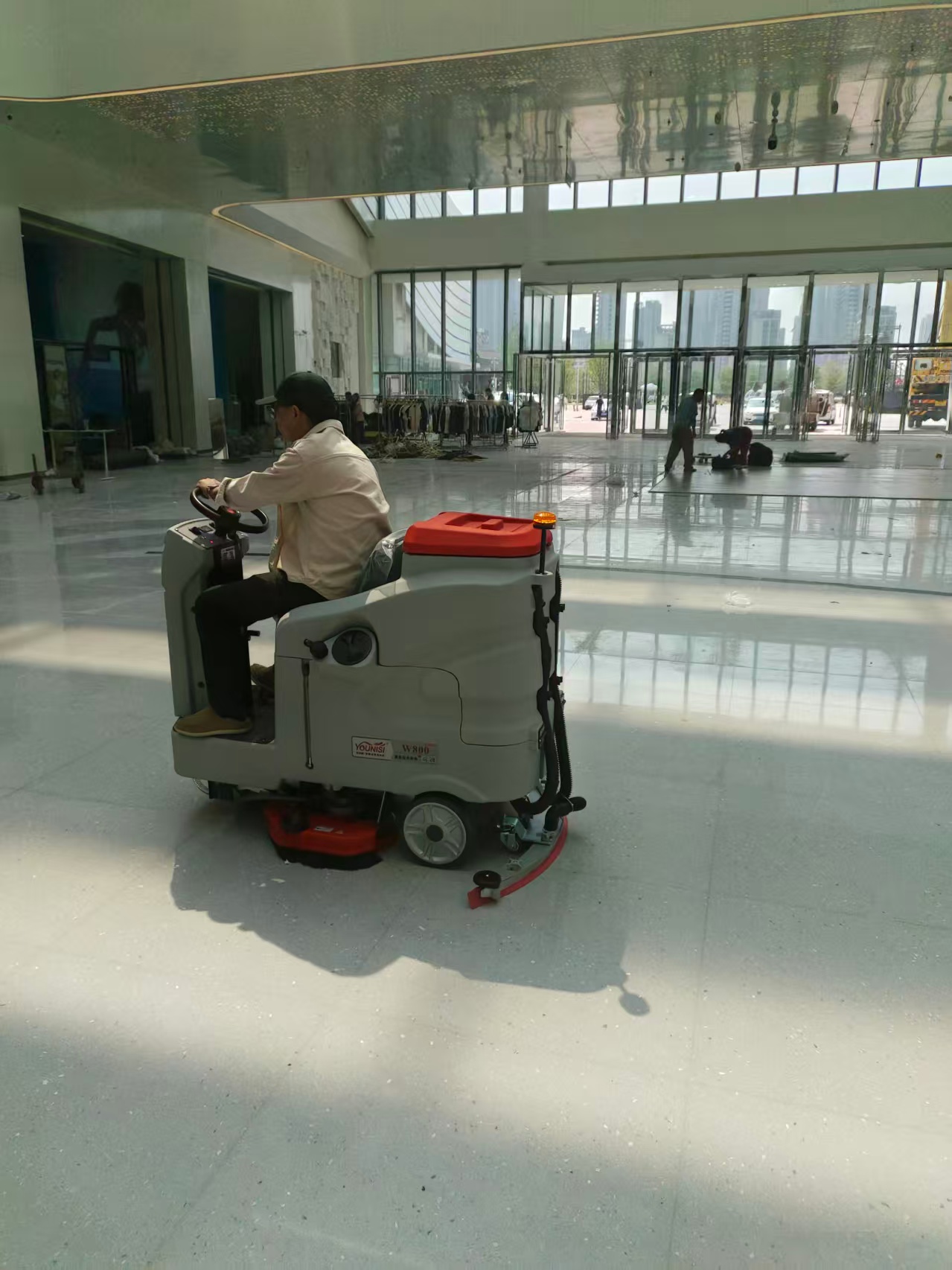 林州长垣偃师长葛禹州原阳优尼斯全自动洗地车U800H&nbsp;&nbsp;优尼斯洗地车U800H