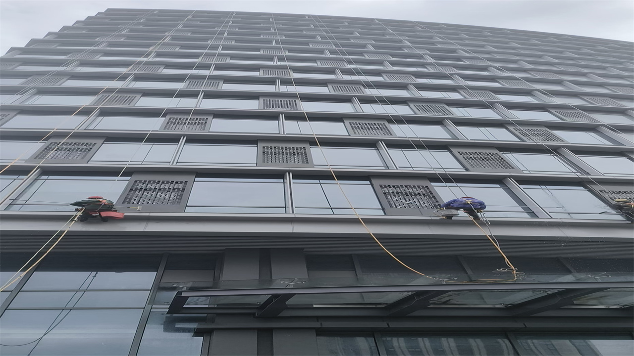 诸暨市外墙清洗，高空作业，玻璃幕墙清洗公司&nbsp;&nbsp;诸暨市高空作业公司&nbsp;&nbsp;化粪池清理&nbsp;&nbsp;污水池清理公司