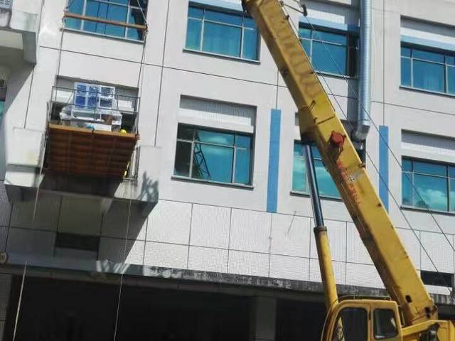 深圳南山吊车公司